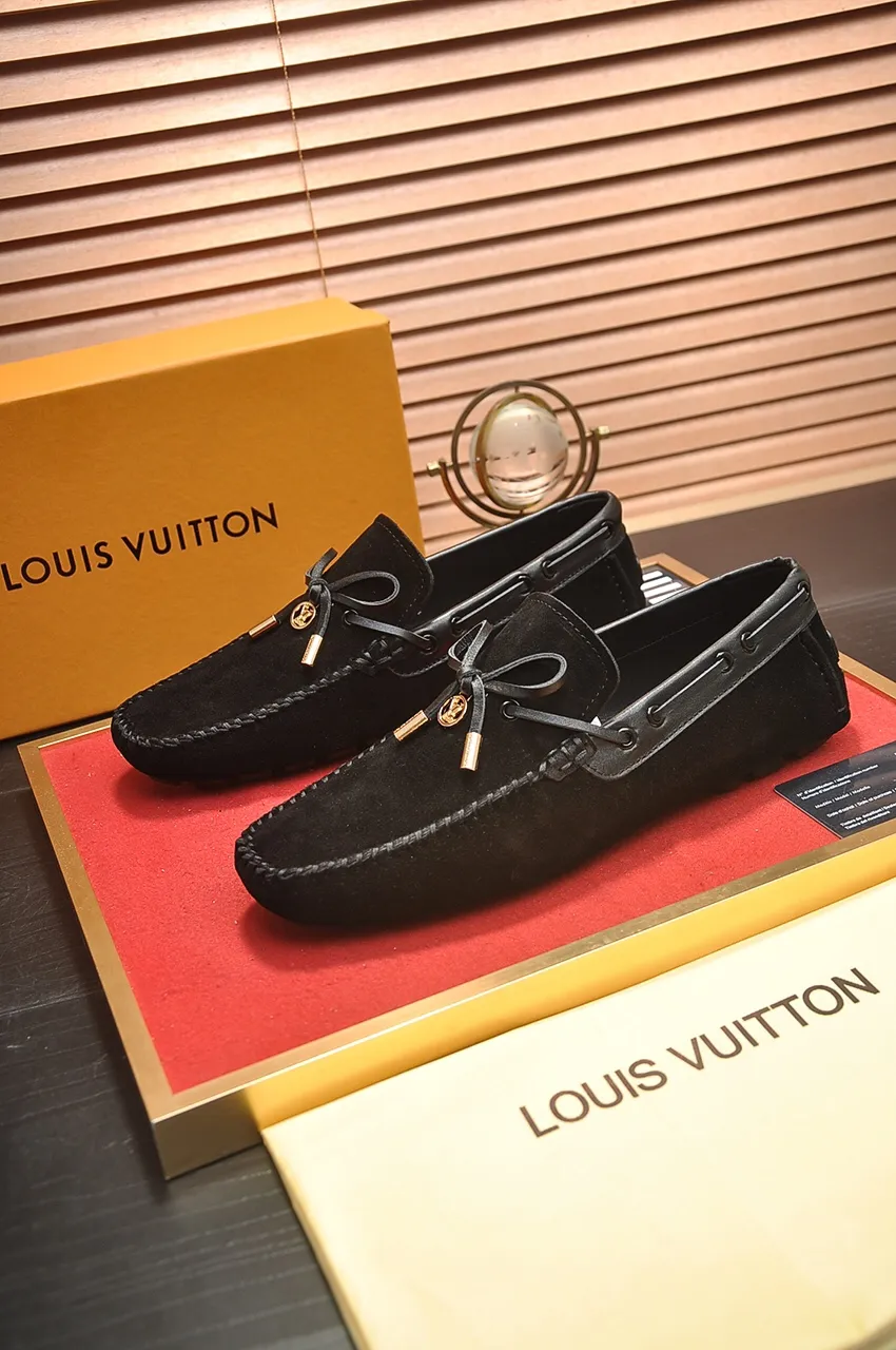 Men's men's shoes 💰420💶 [LV Doudou shoes] (water-dyed cowhide lining) new model is on the market, available on the official website. The new Doudou shoes are processed into single-color materials, and the uppers are made of imported cowhide material. The body of the shoe is fully hemmed with mark thread, and is lined with imported original cowhide leather. The elegant shoe shape is super suitable for all-matching, and the size is 38-44.